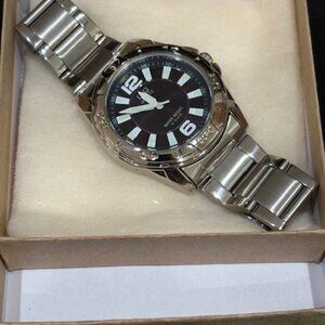 Q&Q STAINLESS STEEL MEN'S WATCH, WATERPROOF TO 5 BAR - NEW BATTERY